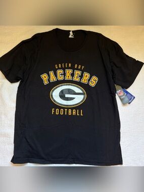 Unk Black Green Bay Packers Graphic Tee with Yellow Accents